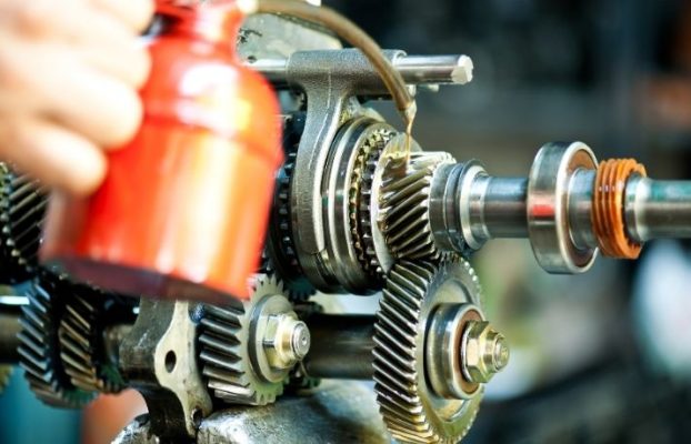 تعویض روغن گیربکس اتوماتیک هر چند کیلومتر باید انجام شود؟ + نکات طلایی